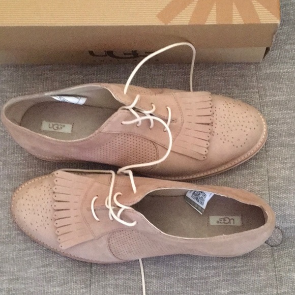 Women’s Suede Oxfords - Picture 4 of 6